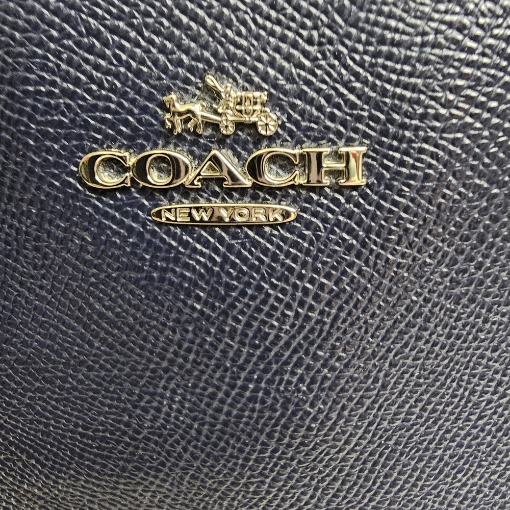 Coach Navy White Zip Top Tote in Crossgrain Leather - Picture 5 of 10